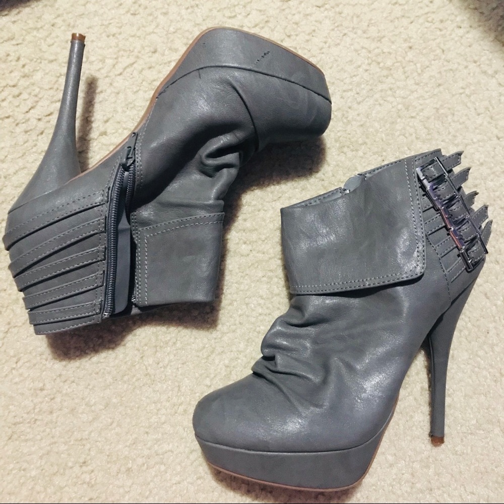 JUST FAB ✨Suzette✨ PLATFORM BOOTIES